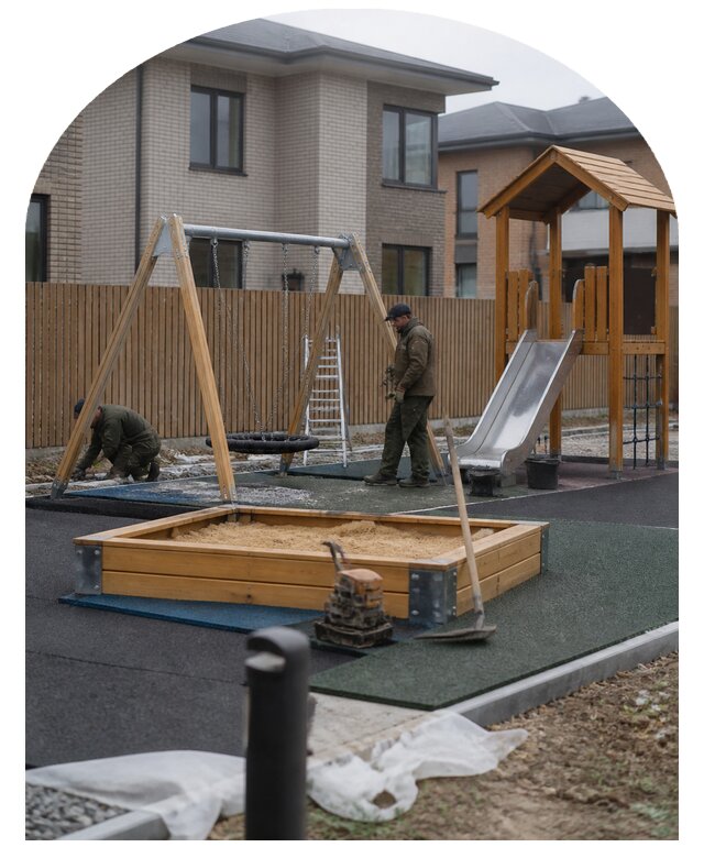 Строительство детской площадки под ключ на участке в Москве